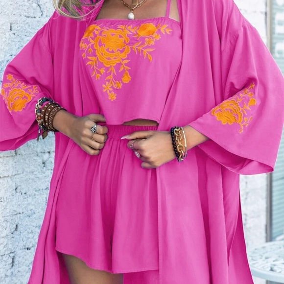 🆕💞Rusttydustty Floral Embroidered Drop Shoulder Coat 3 Piece Shorts Set💞 - Picture 4 of 6